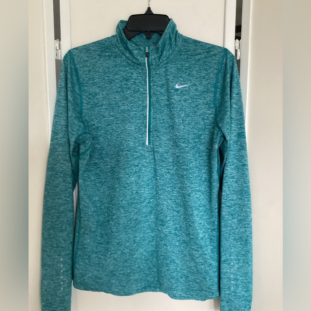 NIKE RUNNING Dri-fit 1/2 zip long sleeve EUC